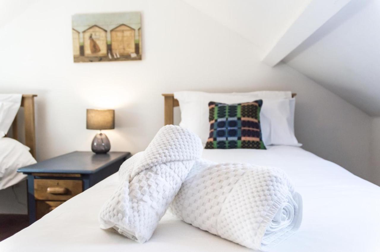 Foxglove - Luxurious Barn Conversion - Blossom Farm Johnston Buitenkant foto