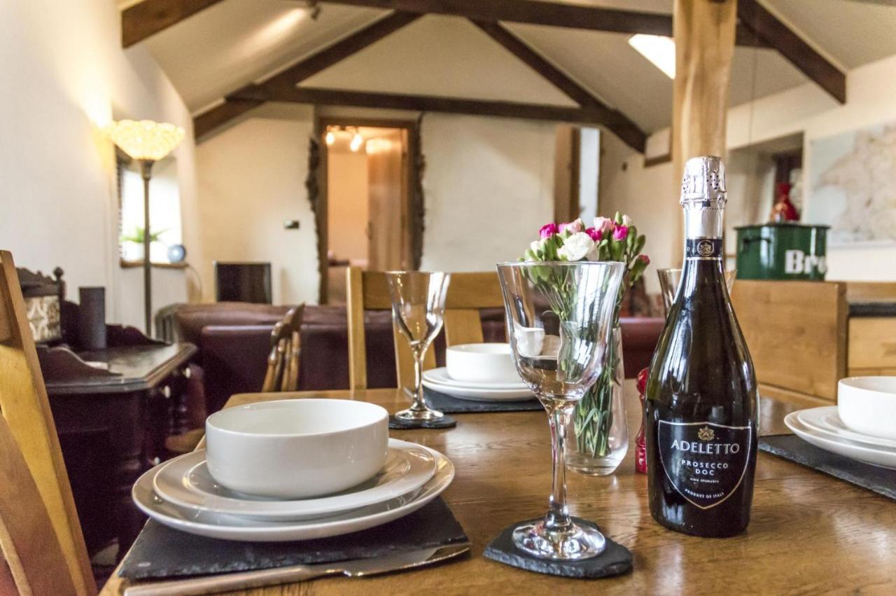 Foxglove - Luxurious Barn Conversion - Blossom Farm Johnston Buitenkant foto