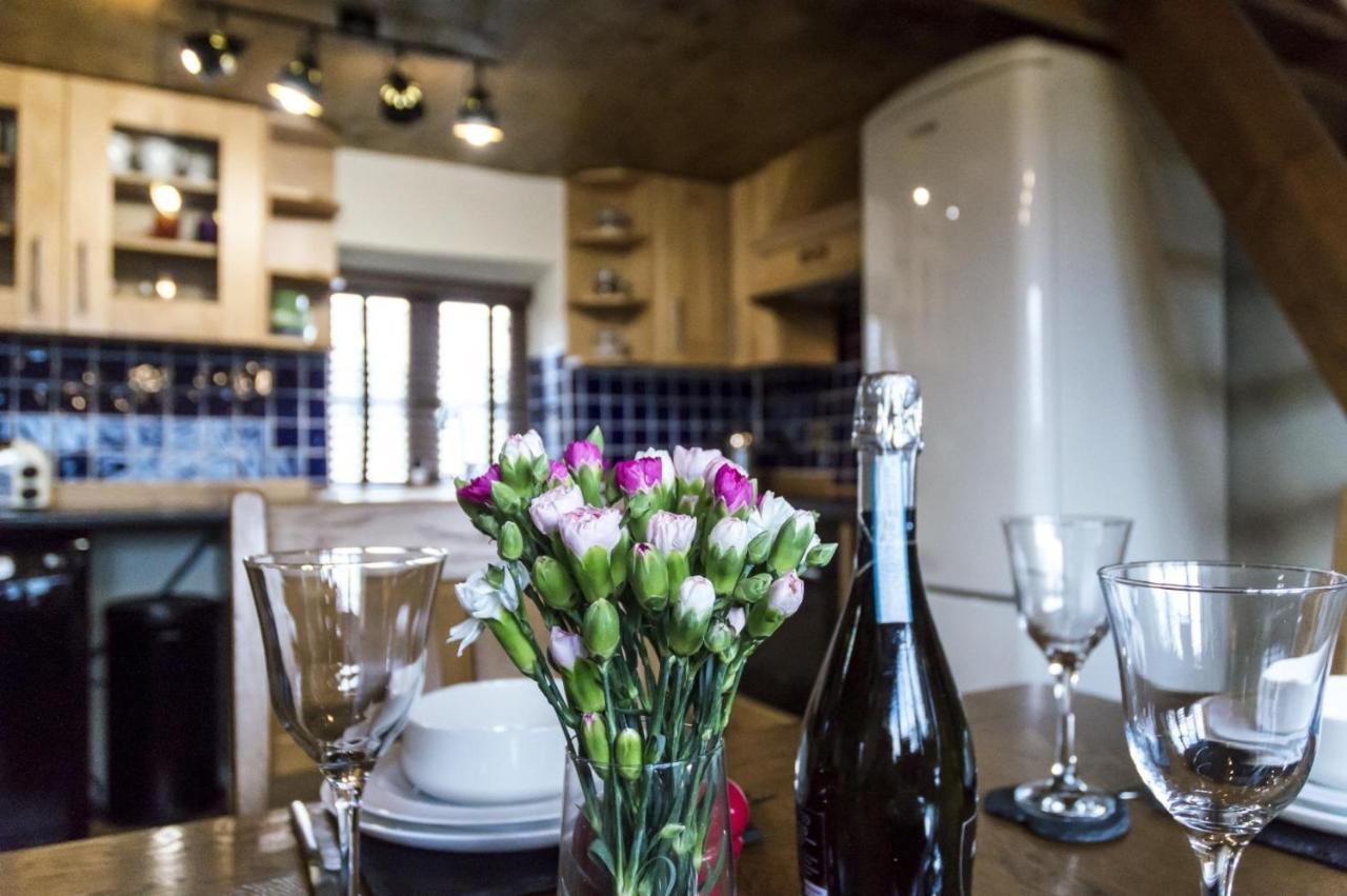 Foxglove - Luxurious Barn Conversion - Blossom Farm Johnston Buitenkant foto